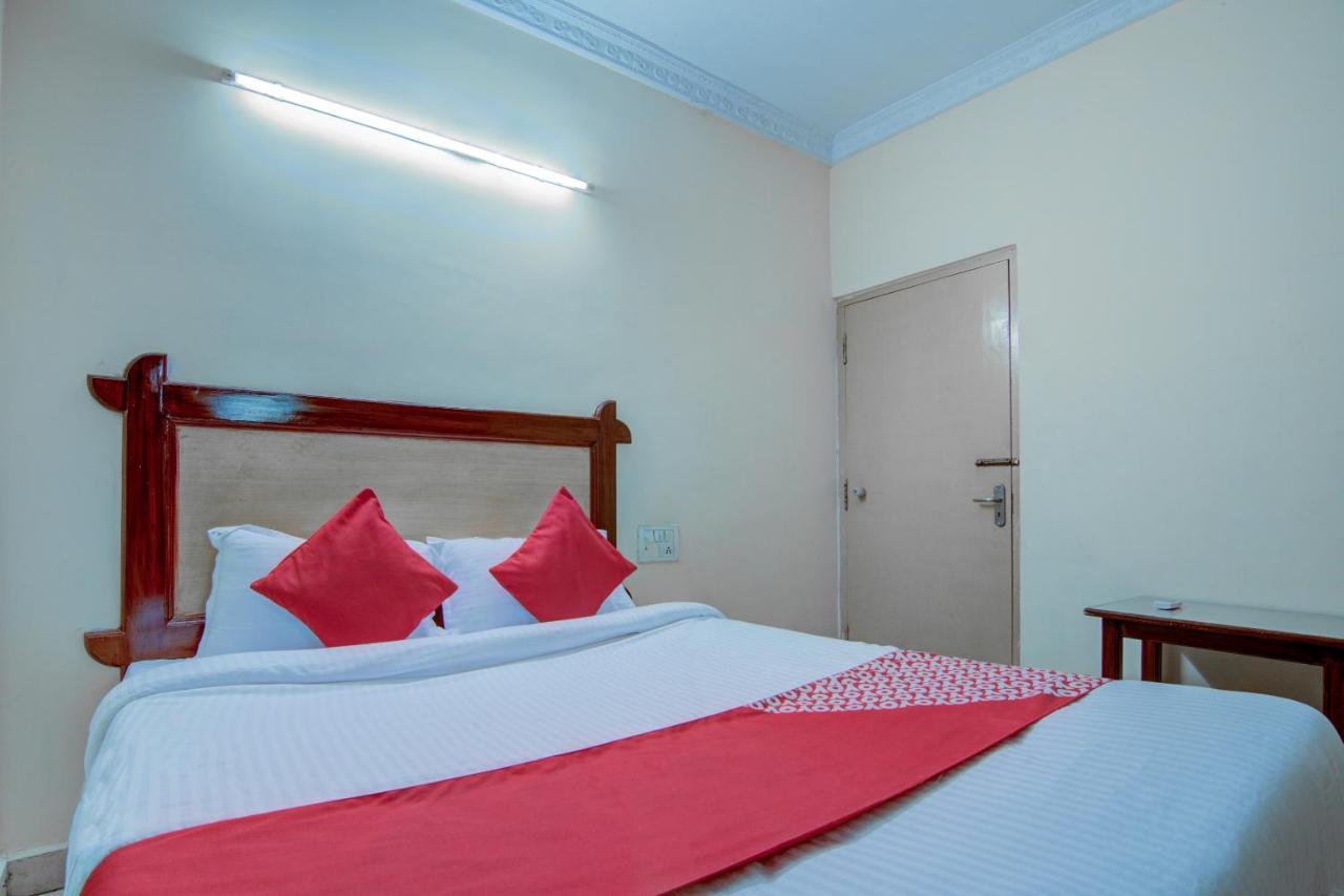 Oyo Hotel Lakshmi Paradise Visakhapatnam Esterno foto