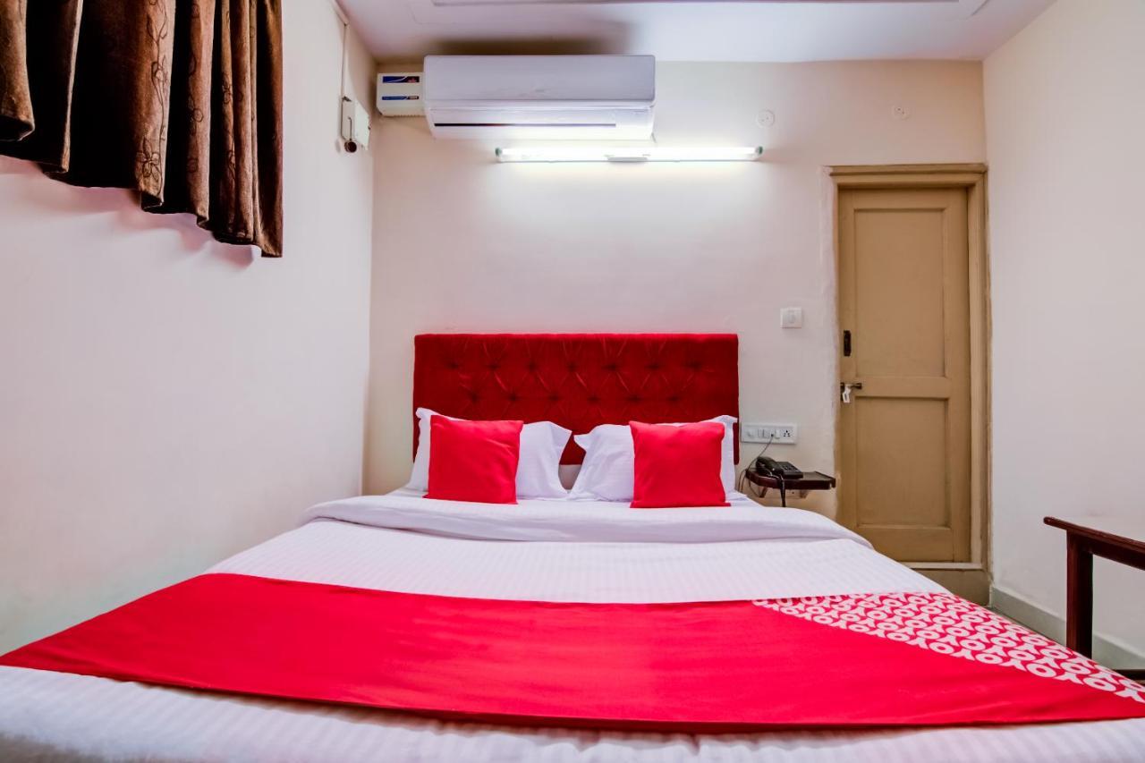 Oyo Hotel Lakshmi Paradise Visakhapatnam Esterno foto