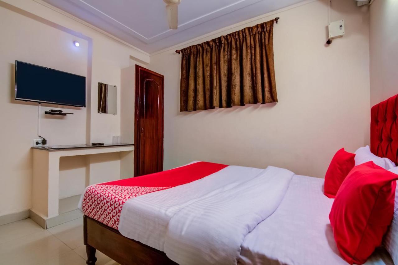 Oyo Hotel Lakshmi Paradise Visakhapatnam Esterno foto