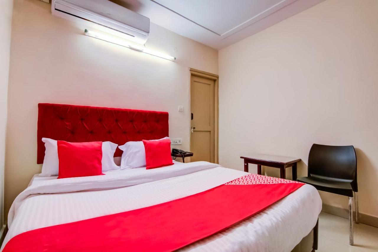 Oyo Hotel Lakshmi Paradise Visakhapatnam Esterno foto