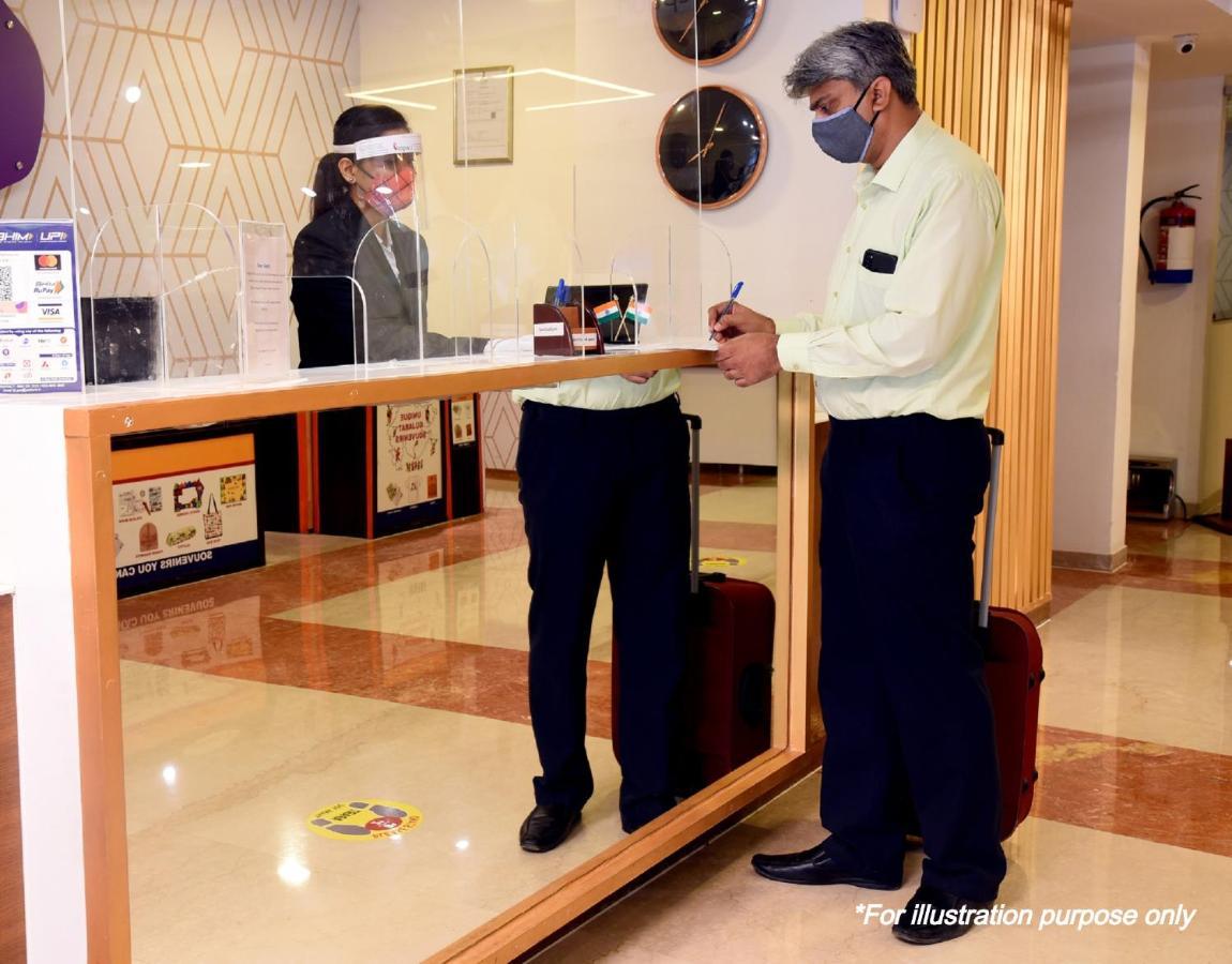 Oyo Hotel Lakshmi Paradise Visakhapatnam Esterno foto