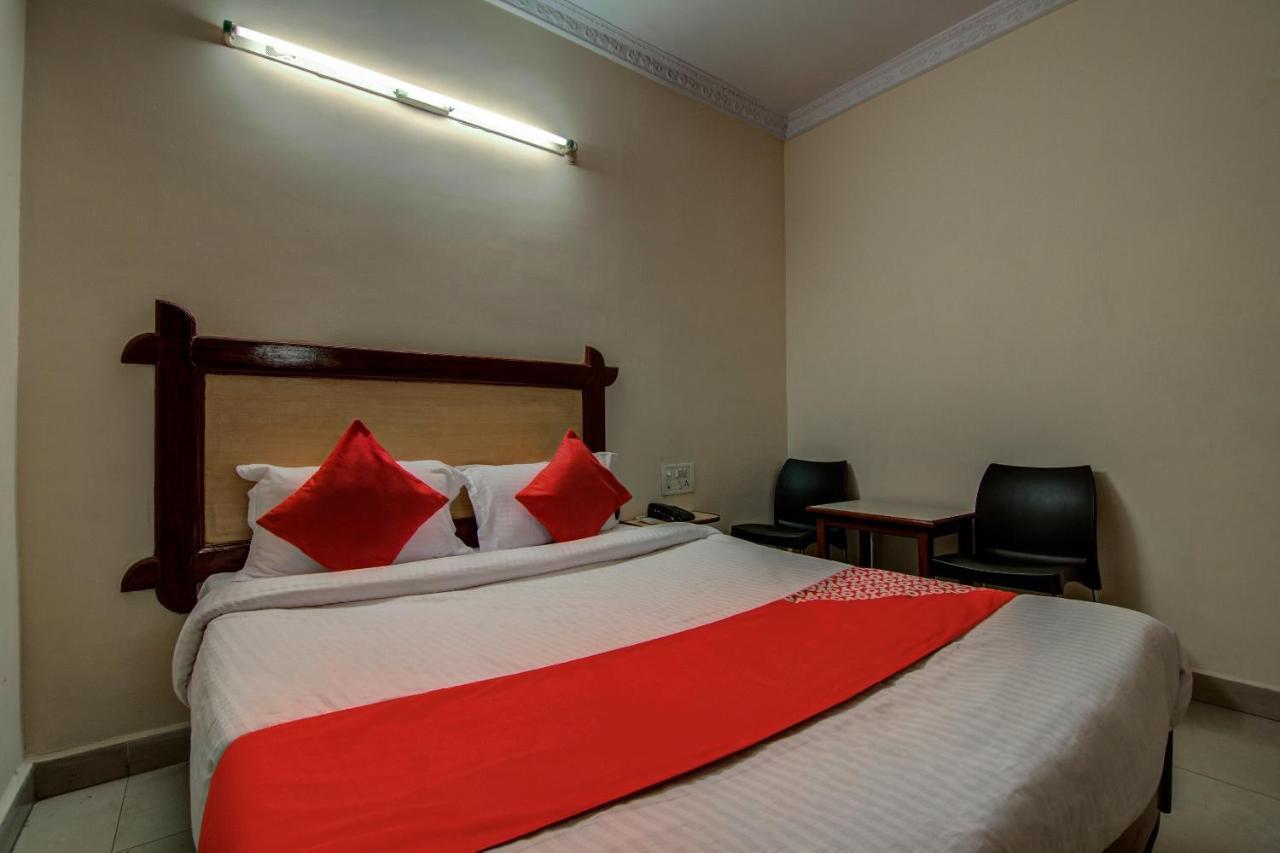 Oyo Hotel Lakshmi Paradise Visakhapatnam Esterno foto